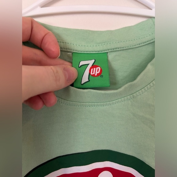 7-Up Tshirt​ - Picture 3 of 7